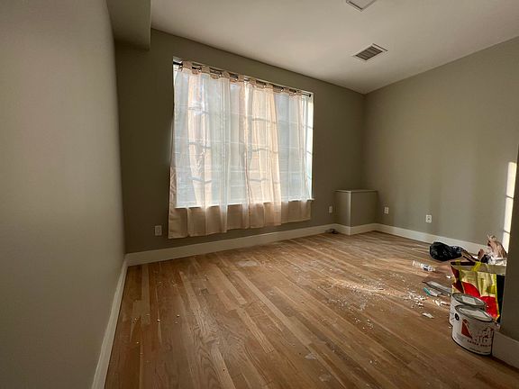 5th image of 1636 De Kalb Ave #1F