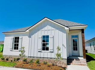 203 Oak Village Dr, Scott, LA 70583