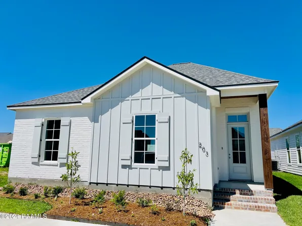 203 Oak Village Dr, Scott, LA 70583
