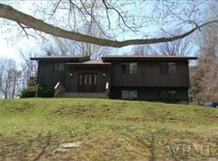 97 Wood St, Mahopac, NY 10541