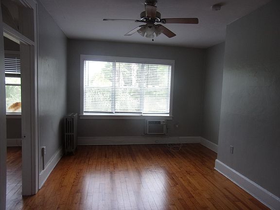 2nd image of 205 16th Ave NE APT 9