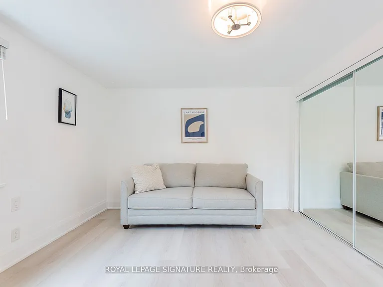 437 Watson Ave — Photo 24