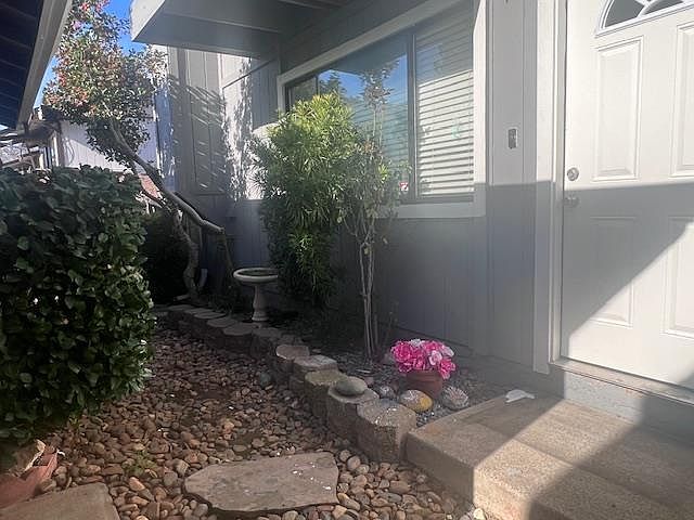 1st image of 3381 La Canada Dr APT 1