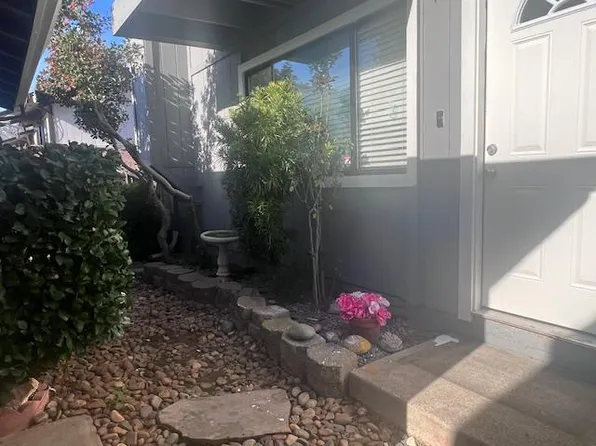 3381 La Canada Dr APT 1, Cameron Park, CA 95682