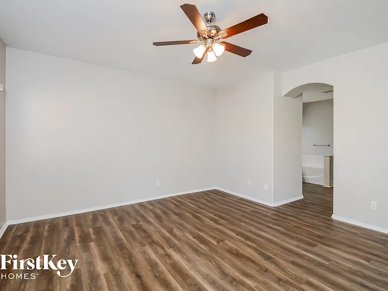 3606 N 129th Ave — Photo 8