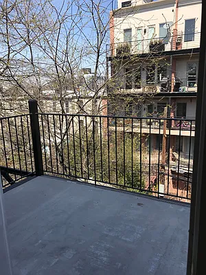 Rented by null | media 35