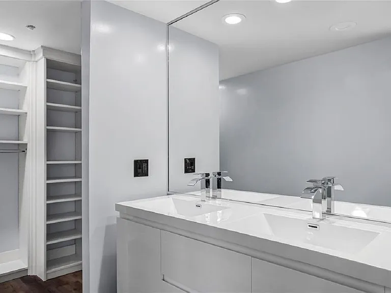 7550 Hinson St — Photo 3