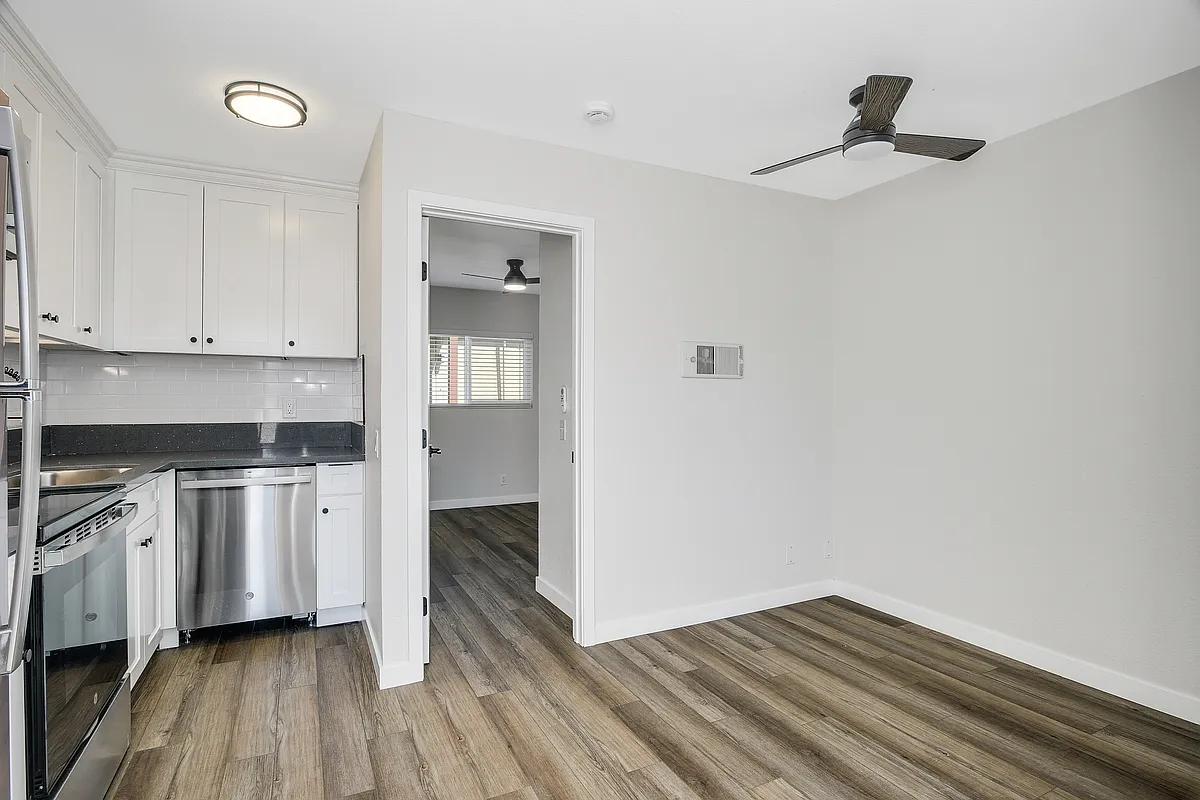 Building Photo - 4142 44th St #10