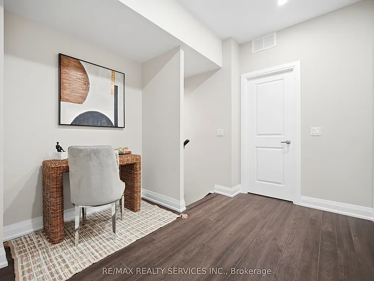 26 Coles Ave #302 — Photo 23