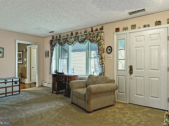 3rd image of 2128 Dorothy Ave