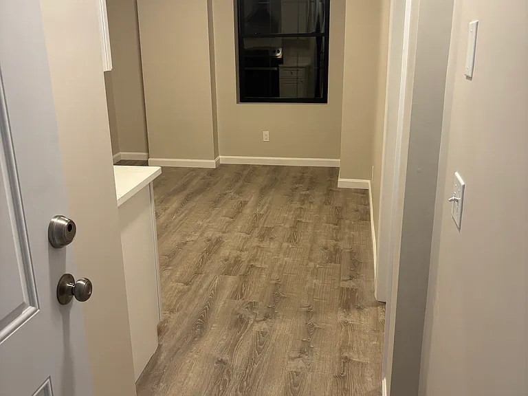 181 Main St #9 — Photo 1
