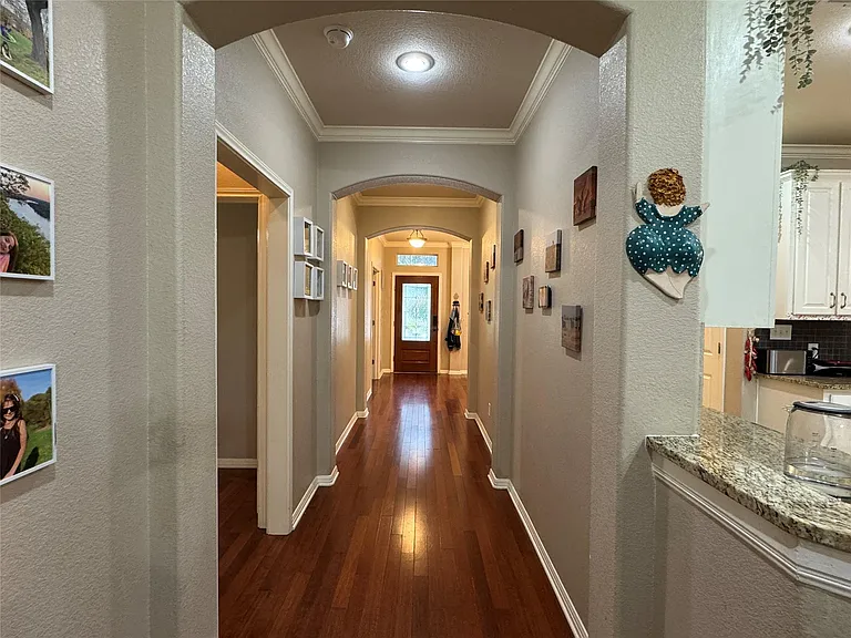 2704 Dagama Ct — Photo 7