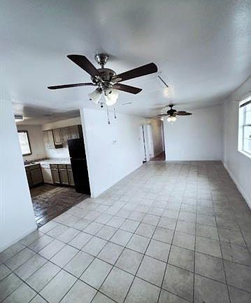 2nd image of 3014 Deers St