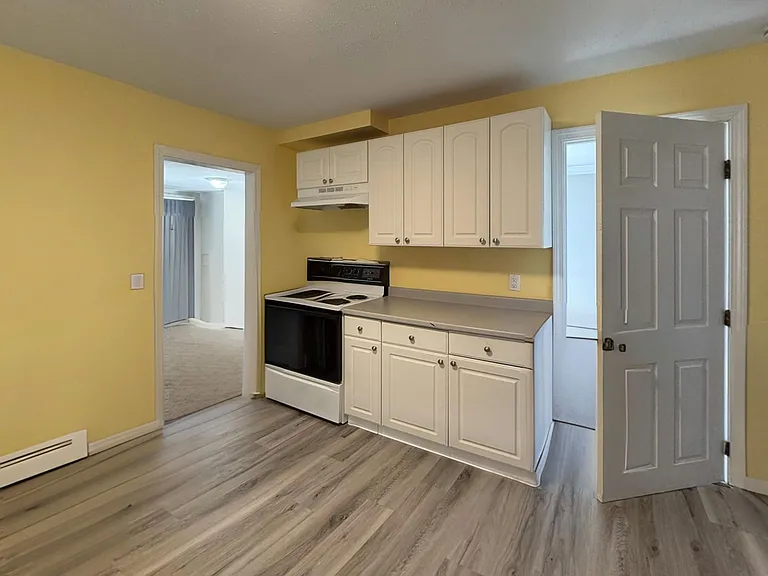 18 Fisher St #1 — Photo 3