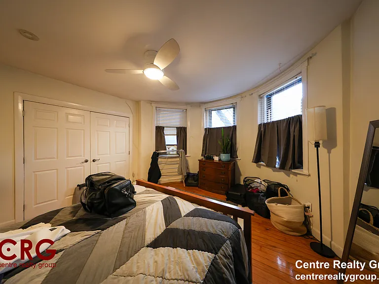 1728 Beacon St #B — Photo 9