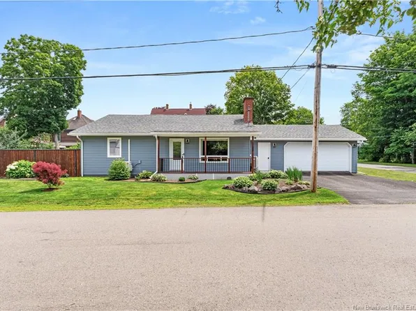 28 Lowell St, Sussex, NB E4E 1Y5