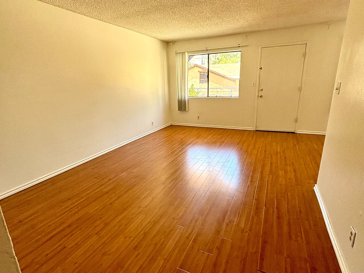 1 bed, 719 sqft, $1,500 — Photo 3