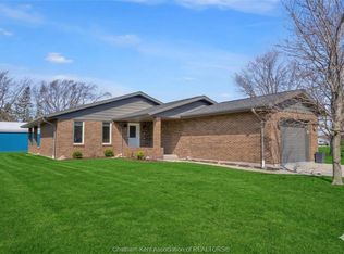 1 Circle Dr, Chatham Kent, ON N0P1W0