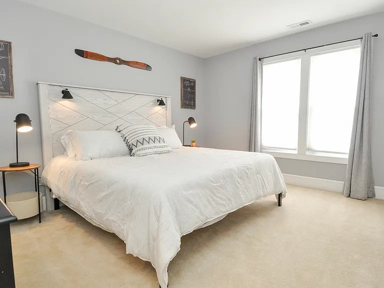 446 W 1st Ave — Photo 33
