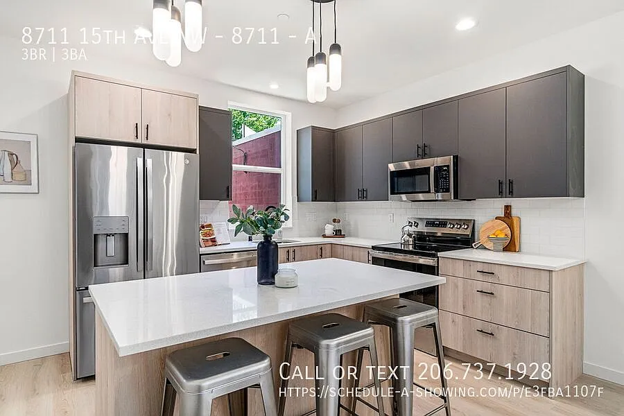 NEW 2026 Townhomes! 3bd/3ba! Rooftop Deck! — Photo 2