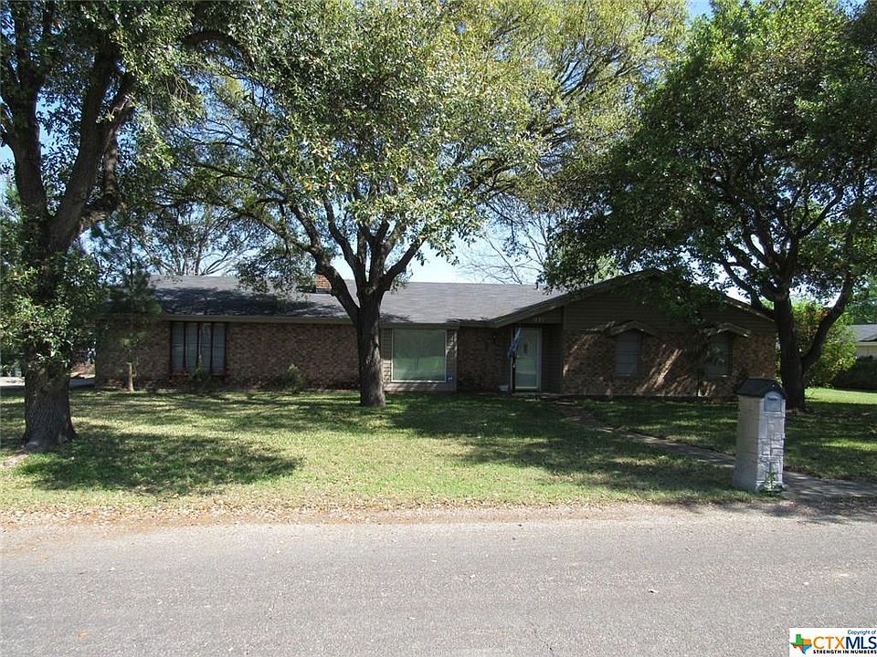 1st image of 3227 Laura Ln