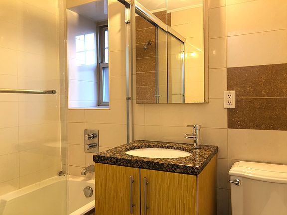 3rd image of 36 Duncan Ave #44E