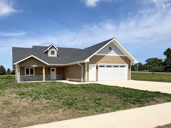 1204 Kelvin Rd, Storm Lake, IA 50588