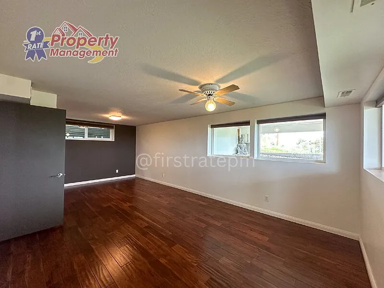 2624 N Hillway Dr — Photo 28