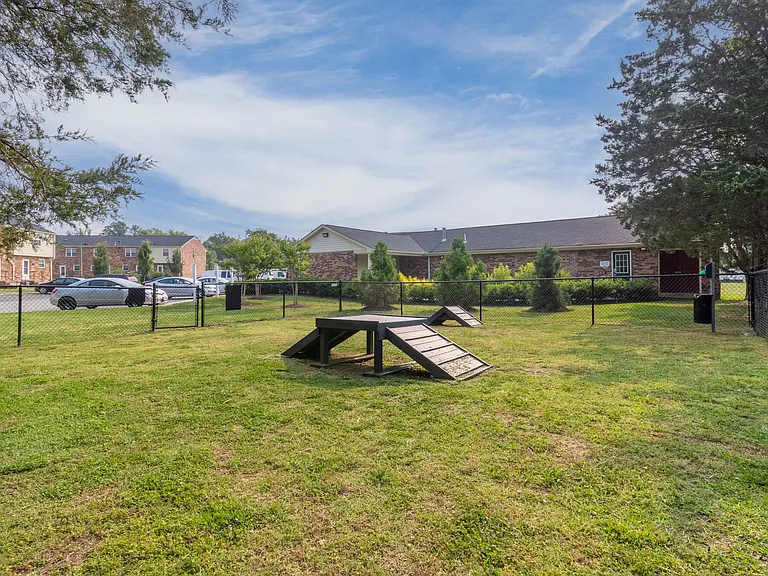Landmark at Tuckahoe — Photo 16