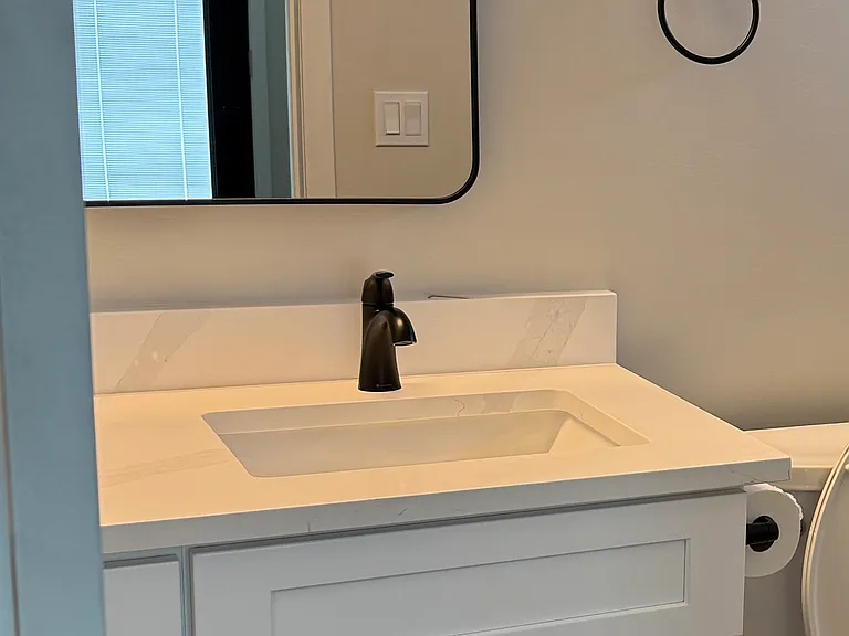 1831 E Breeze Ln — Photo 11