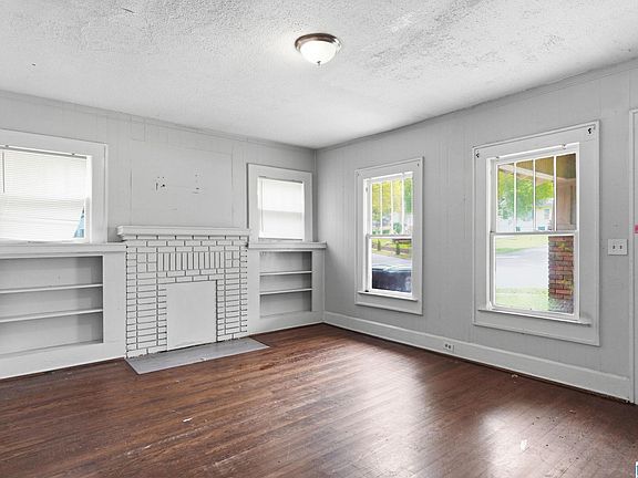 4th image of 1522 27th St