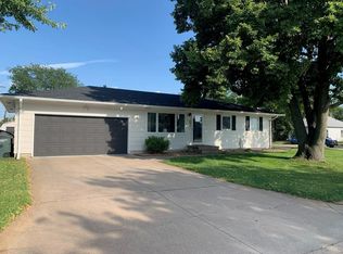 302 N 3rd Ave, Hastings, NE 68901