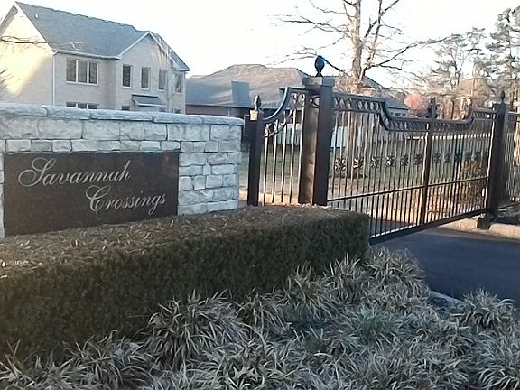 3rd image of 115 Huntcrest Ct