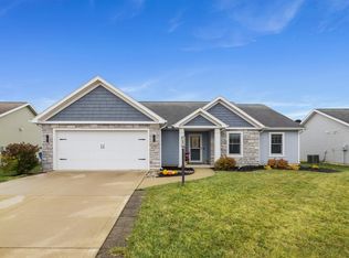 13717 Hamilton Meadows Ln, Fort Wayne, IN 46814
