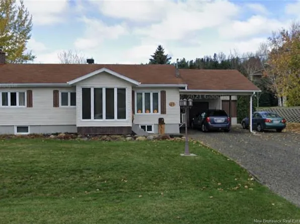 24 Hudon St, Edmundston, NB E7C 1R4