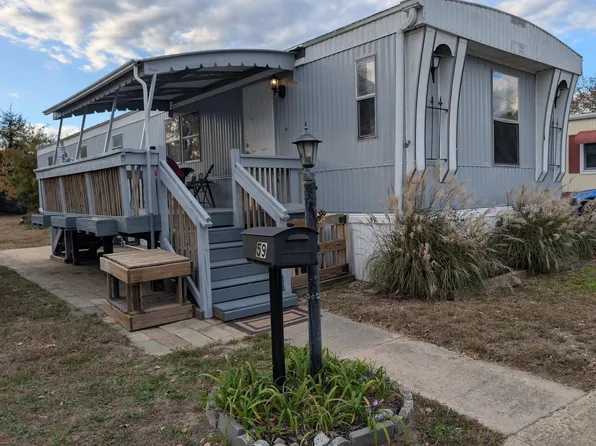 59 Estates Dr, Southampton, NJ 08088