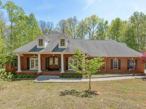 120 Dunrobin Ct, Sparta, TN 38583