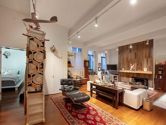 4th image of 111 Barrow St #2F