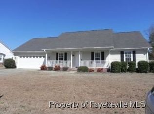 107 Forest Creek Dr, Raeford, NC 28376