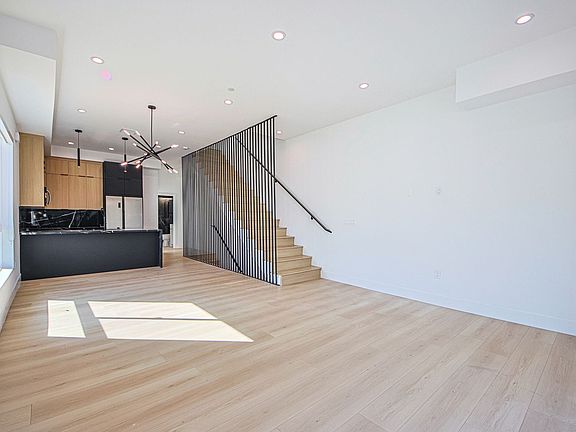 3rd image of 715 N Gramercy Pl #715
