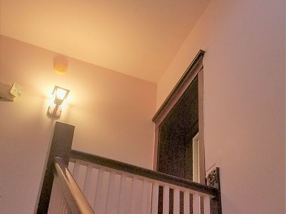 3rd image of 640 E 51st St