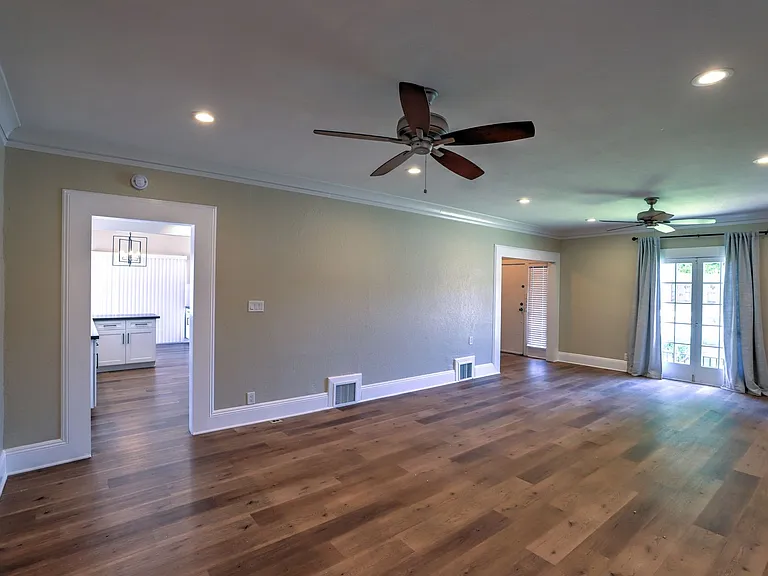 811 E Chapman Ave — Photo 6