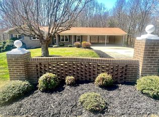 2935 Spencer St, Lenoir, NC 28645