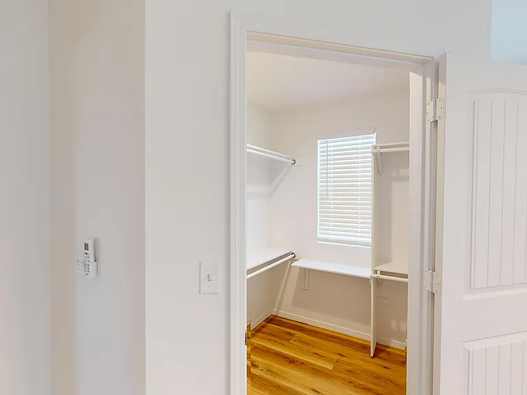 2 Bed Contemporary Town Homes in Fantastic North Valley Community — Photo 35
