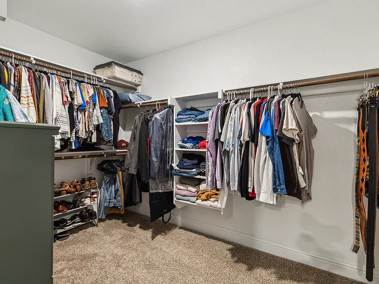 4018 Woodford Dr — Photo 19