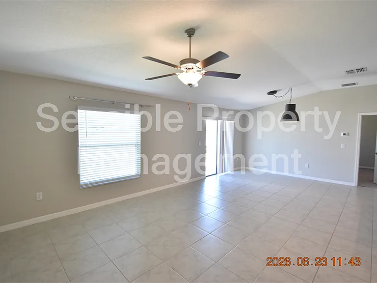 13021 Meadow Pond Pl — Photo 8