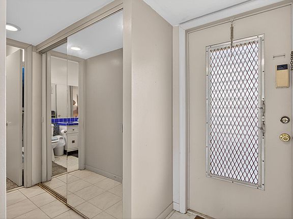4th image of 5111 W Oakland Park Boulevard #105
