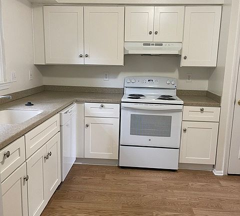 3rd image of 12330 Granada Way
