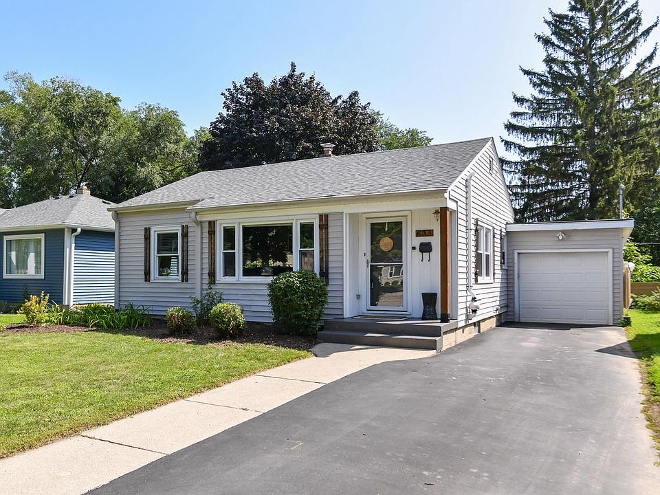 1st image of 633 N Hine AVENUE