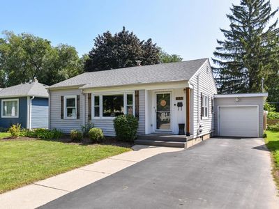 633 N Hine AVENUE, City Of Waukesha, WI, 53188